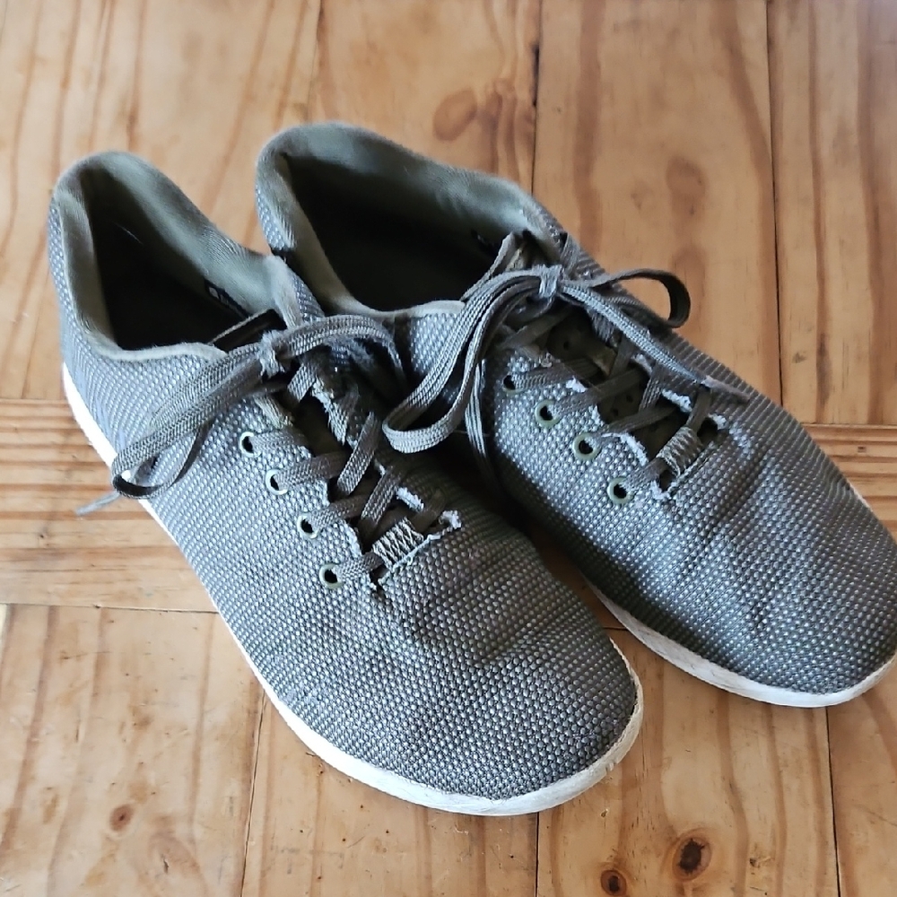 Green No Bull Casual Sneakers